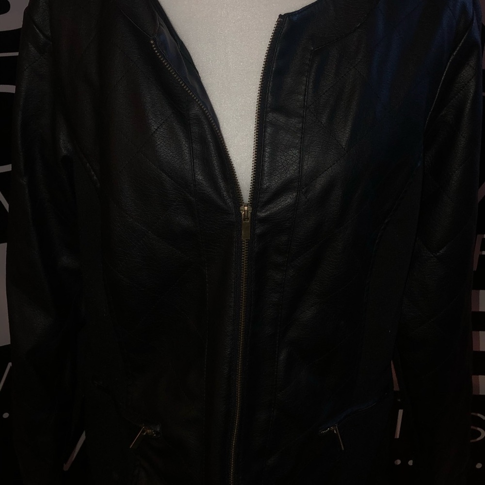 Outer Edge leather jacket . It’s soft and cozy .